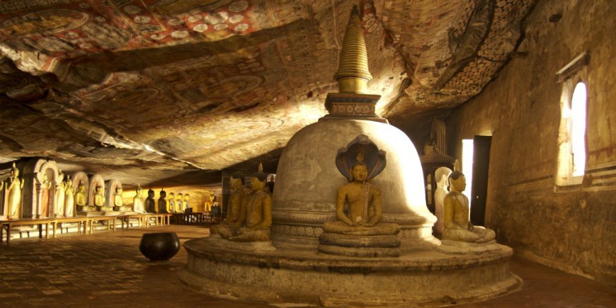 Der buddhistische Grottentempel in Sri Lanka